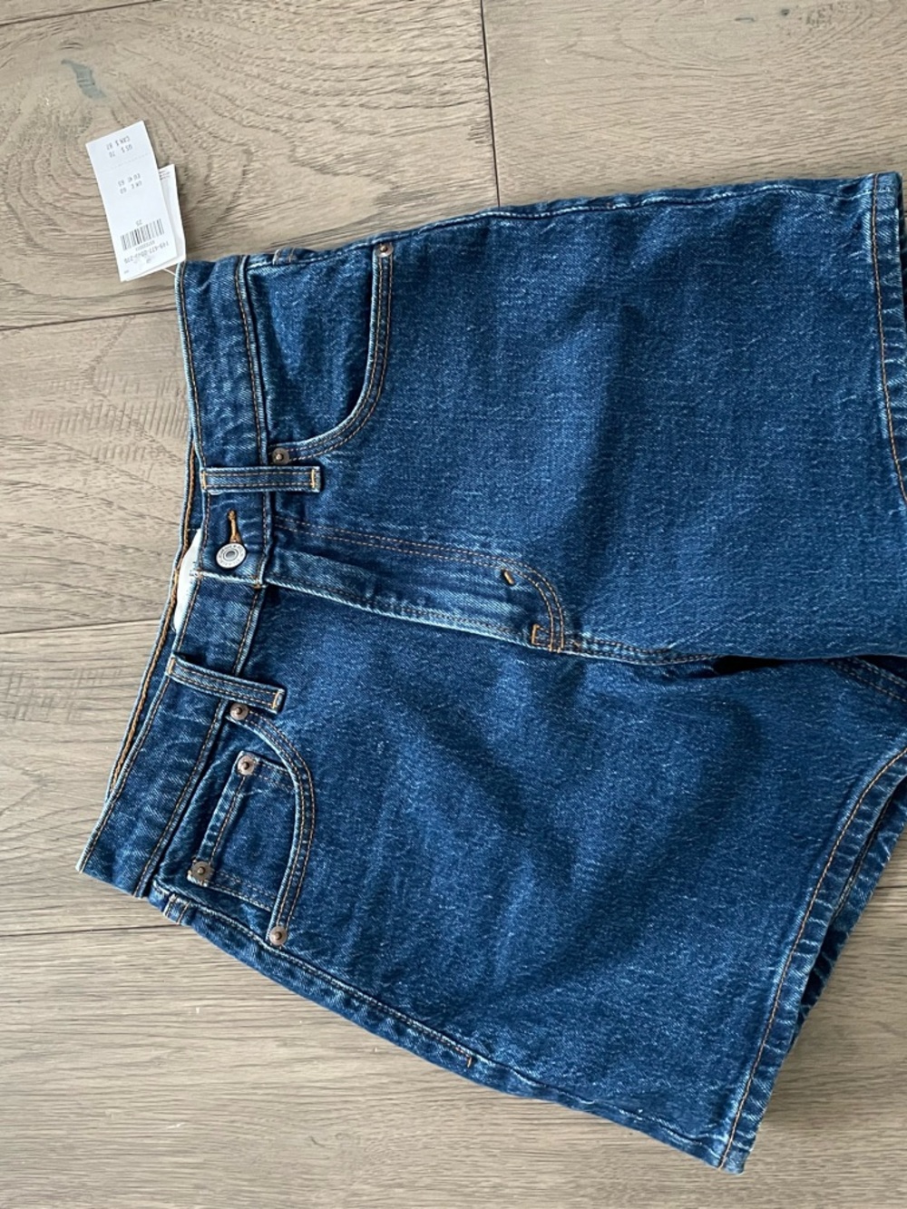 ABERCROMBIE & FITCH - The Dad Short High Rise